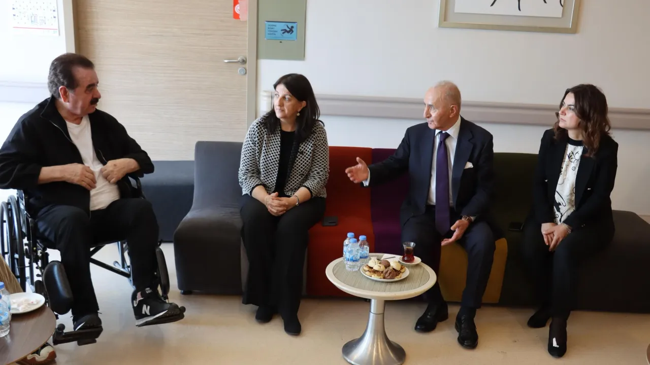 İbrahim Tatlıses ve Hikmet Çetin'den Sırrı Süreyya Önder'e ziyaret