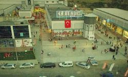 Keşan’da AVM önünde hayvanlar günlerdir güneşli havada aç ve susuz kilit altında