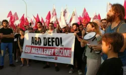 TKP, Sarayburnu'na demirleyen ABD Savaş Gemisi'ni protesto etti