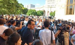 Ermenistan'da ülke genelinde "Paşinyan" protestosu
