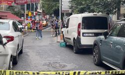 Ünlü oyuncunun Cihangir'deki kafesinde silahlı saldırı: Üç kişi yaralandı, saldırgan kaçtı