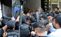 Adana'da "savaşa hayır" diyen HDP ve Yeşil Sol Parti'nin açıklamasına Valilik engel oldu