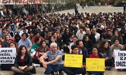 Asansörde hayatını kaybeden öğrenci için üniversitelilerden oturma eylemi