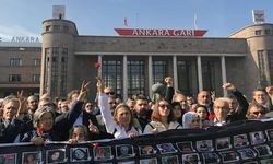 10 Ekim’de katledilenler gar önünde anıldı: 8 yıl adalet talebi ve barış isteğiyle geçti