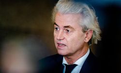 Hollanda'da ilk seçim sonuçları Geert Wilders seçimi kazanıyor