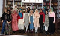 TÜGVA, çocuklarla ‘tesettür defilesi' düzenledi: Tüm hanım öğrencilerimizi bekliyoruz
