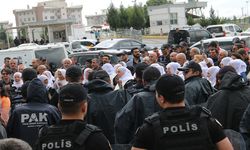 Diyarbakır'da 'Özgürlüğe ses ver' eylemi: Barış Anneleri ablukaya alındı, açıklama engellendi
