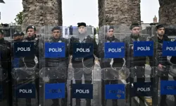 Taksim'e çıkmaya çalışan gruplara polis müdahalesi: Gözaltılar var