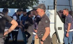 Özel okul patronlarına tepki gösteren öğretmenler gözaltına alındı