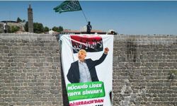 Diyarbakır surlara Hamas'ın yeni lideri Yahya Sinvar'ın posteri asıldı