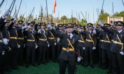 TSK'den teğmenlerin kılıçlı yemini açıklaması: Mesele okunan metin değil