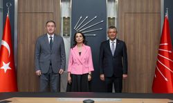 Siyasi parti turuna çıkan DEM Parti heyeti, CHP lideri Özel ile görüştü