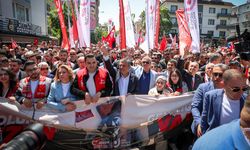 Ankara'da Gençlik Yürüyüşü: Özgür Özel, AKP'li gençlere seslendi