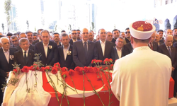 On binlerce kişi törende: Önder son yolculuğuna uğurlanıyor