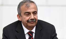 Sırrı Süreyya Önder'in sağlık durumuna ilişkin yeni açıklama: 'Hayati riski devam ediyor'