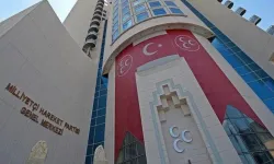Pazaryeri'nde iki meclis üyesi partiden ayrıldı