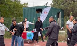 ODTÜ’de gerginlik: Ülkü Ocakları bağlantılı standı korumak için güvenlik barikat kurdu