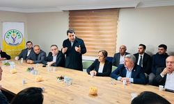 Ahmet Özer’den DEM Parti’ye ziyaret