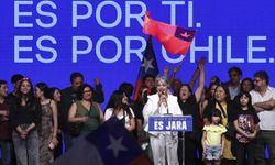 Şili'de devlet başkanlığı seçimi ikinci tura kaldı: Komünist partinin adayı Jara, ilk turu önde tamamladı