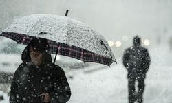 Türkiye beyaza büründü: İç kesimlerde kar, batıda fırtına!