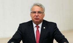 Eski AKP’li vekilden Ahmet Özer yorumu: Bahçeli’ye açıkça silah gösteriliyor