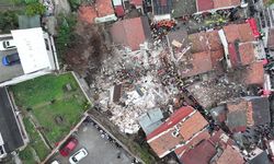 Fatih'te 2 bina çöktü: 1 kişi yaşamını yitirdi, 10 kişi yaralı