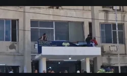 Haseke Adliyesi’nde Kürtçe tabela indirildi; Halk protesto etti