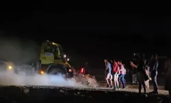 ODTÜ'de öğrencilerin üzerine belediye aracı sürüldü!