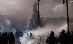 Avrupa’da hayat pahalılığı protestoları: Fransa’da 1.200’den fazla gözaltı, İtalya'da çatışmalar