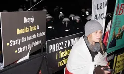 Polonya’da Anayasa Mahkemesi krizi büyüyor: Tusk hükümeti ile Cumhurbaşkanı Nawrocki karşı karşıya