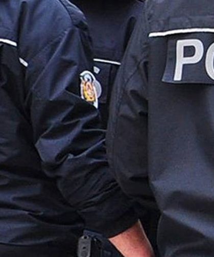 Polis memuru 16 kilo esrarla yakalandı