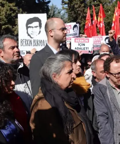 Berkin Elvan, katledilişinin 12. yılında mezarı başında anıldı