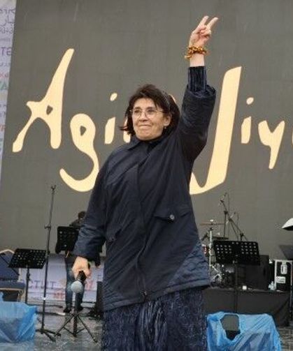 Diyarbakır Newrozu’nda konuşan Leyla Zana: “Halk Öcalan’ı duymak istiyor”