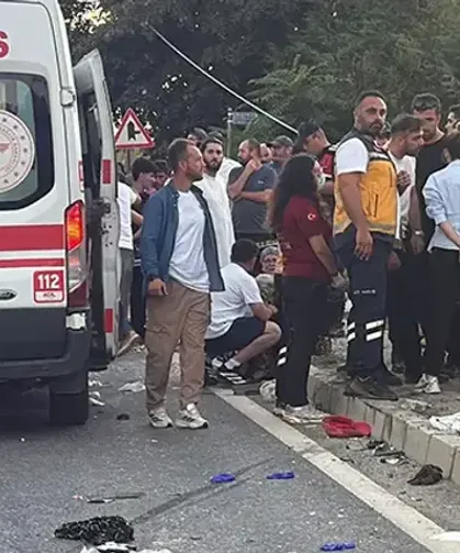 Fındık işçilerini taşıyan “pat pat” tırın altında kaldı: 4 ölü, 9 yaralı
