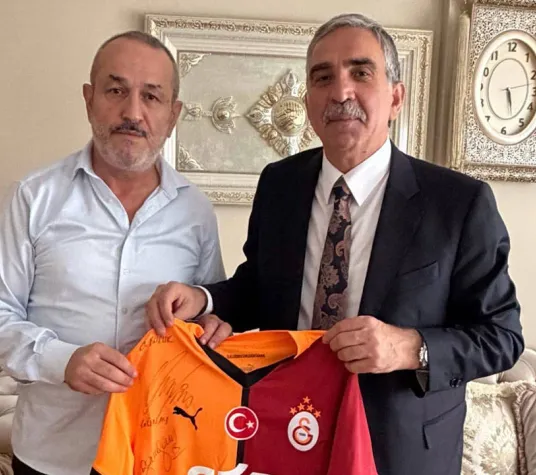 MHP'den ev hapsindeki UltrAslan lideri Sebahattin Şirin'e ziyaret