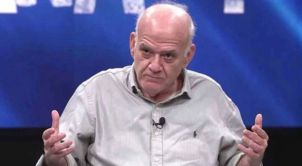 Gözaltına alınan Ahmet Çakar, hastaneye kaldırıldı