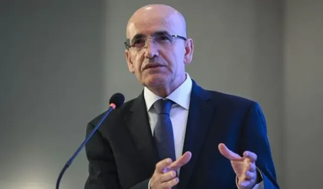Uğur Gürses’ten dikkat çeken iddia: Mehmet Şimşek’i yemeye soyunuyorlar
