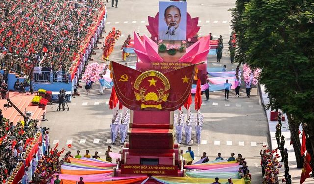 Vietnam'ın 50. Kuruluş Yıldönümü: Büyük Zaferin Altın Jübilesi