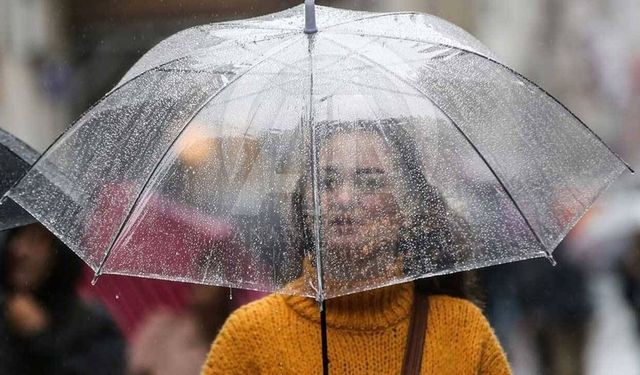İstanbul’da hava sıcaklığı 6-8 derece düşecek: Sağanak ve fırtına uyarısı
