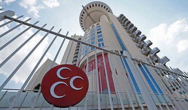 MHP Isparta’da il ve ilçe teşkilatlarını feshetti