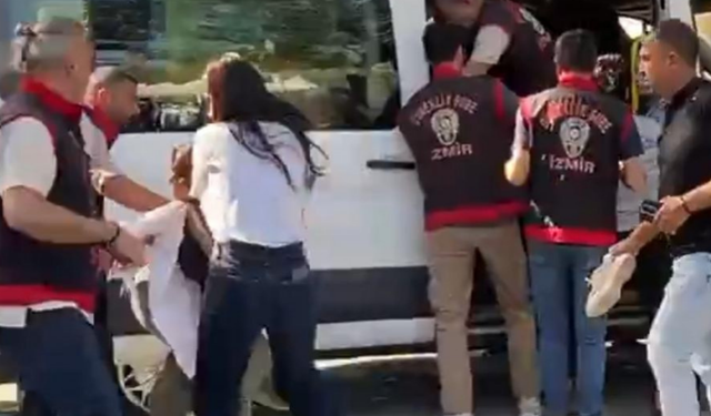 Ege Üniversitesi’nde yemek zammı protestosuna polis müdahalesi: Gözaltılar var