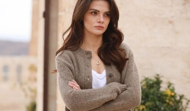 Sinem Ünsal Kimdir? Hayatı, Kariyeri, Ailesi ve Oynadığı Diziler