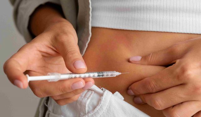 Zayıflama İğnesi Nedir ve Nasıl Çalışıyor?