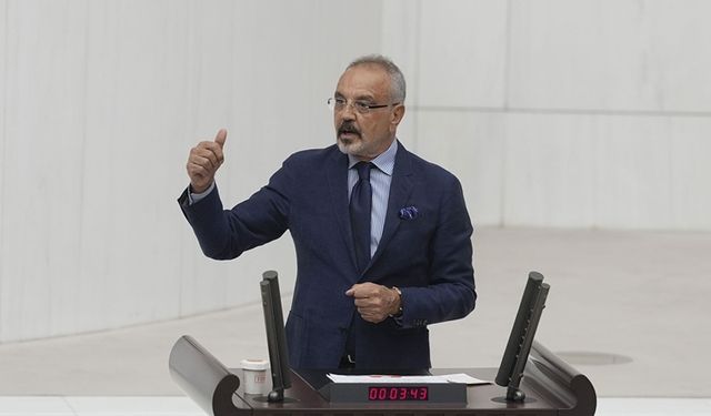 Sırrı Sakık: Bir halkın bir bölümüyle barışıp diğer bölümüyle savaşamazsınız