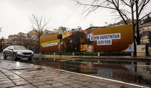 İstanbul'da "billboard" tartışması: AKP'den açıklama geldi