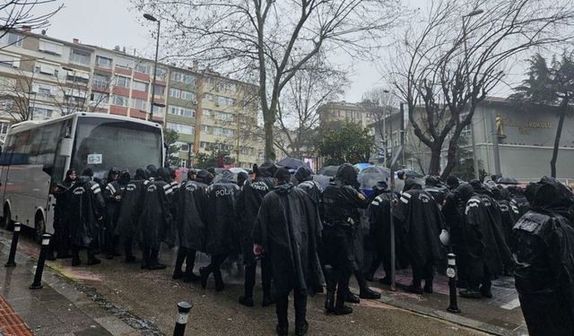 "Gazetecilere Özgürlük" yürüyüşüne engel: “Basına değil, çetelere barikat!”