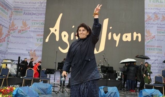 Diyarbakır Newrozu’nda konuşan Leyla Zana: “Halk Öcalan’ı duymak istiyor”