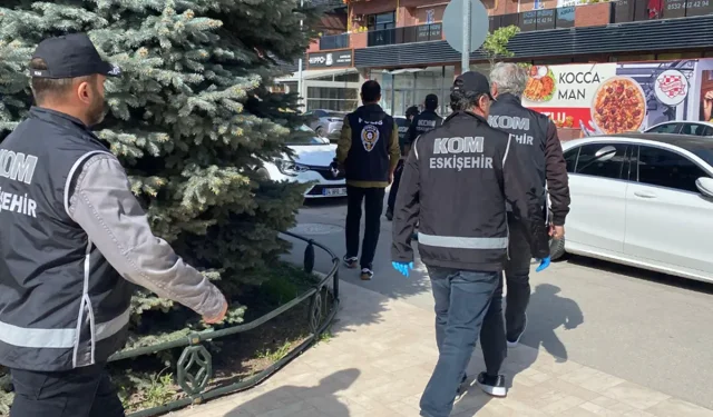 CHP’li Tepebaşı Belediyesi’ne “yolsuzluk” operasyonu