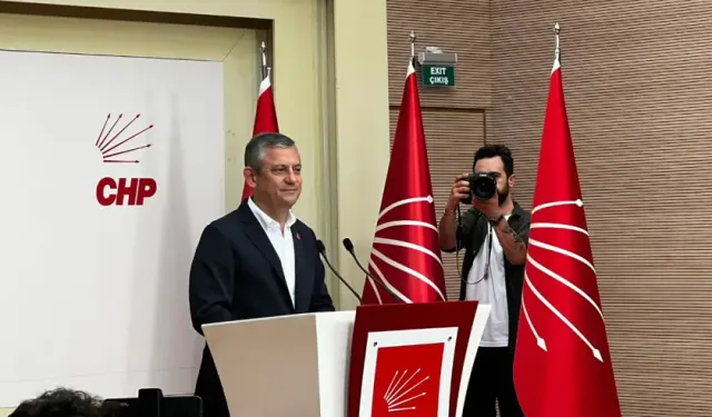 Özgür Özel'den 'mutlak butlan' kararı sonrası açıklama: 'Kimse sarayın icazetiyle o koltukta oturmamalı'