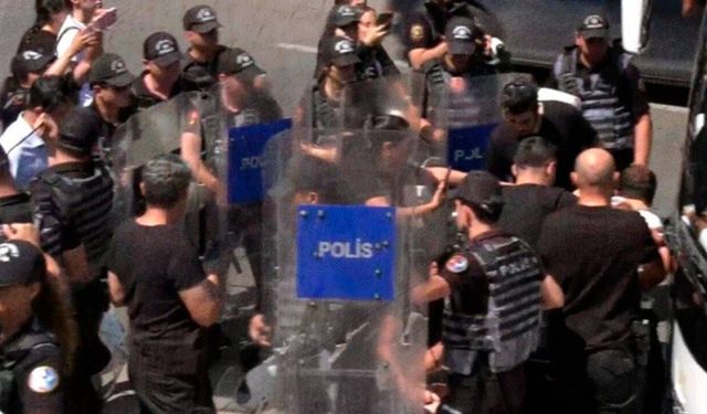 Ankara'da NATO karşıtı eyleme sert müdahale